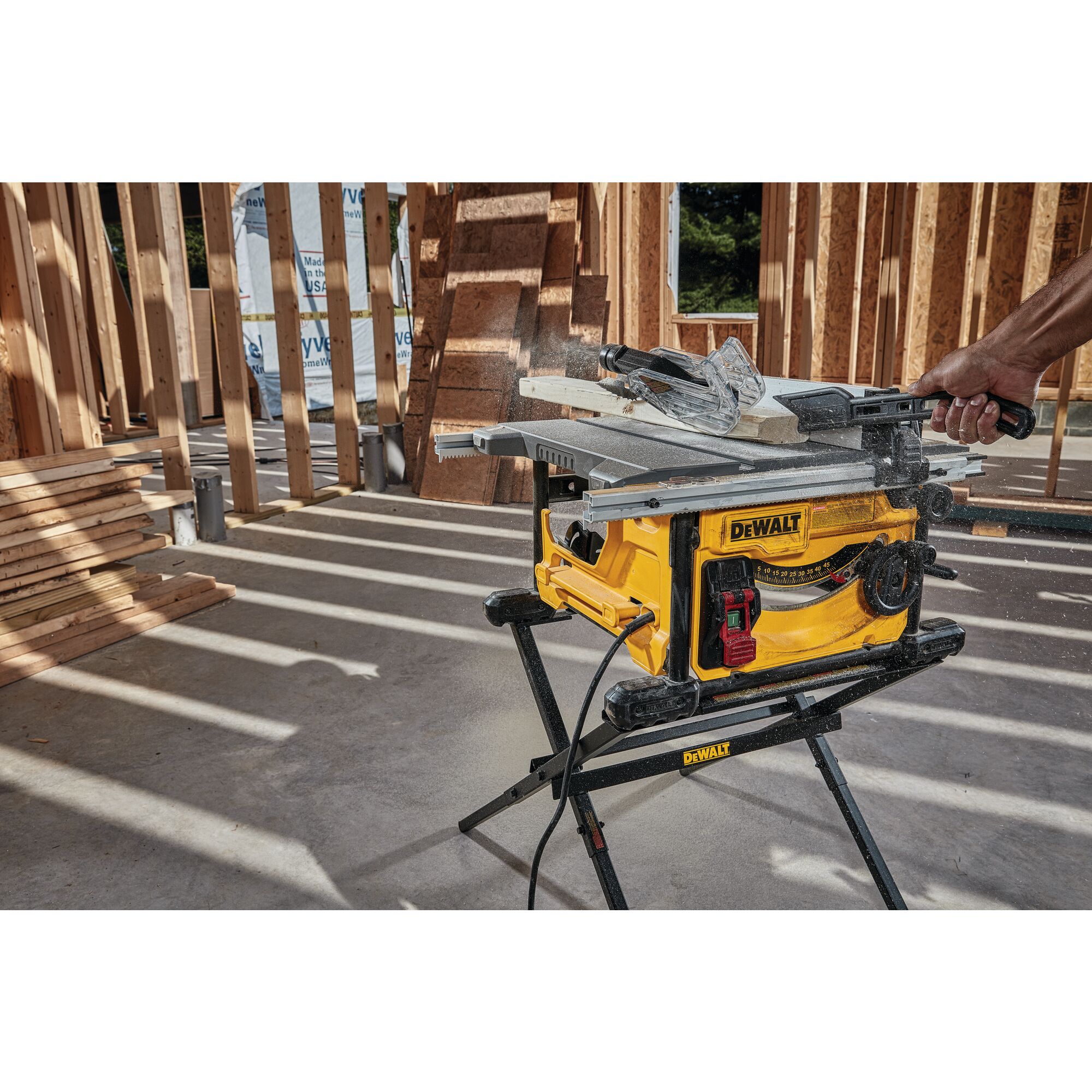 DEWALT Table Saw DWE7485 15 Amp Corded 8-1/4 in. Compact Portable (Stand Not Included) - Image 11