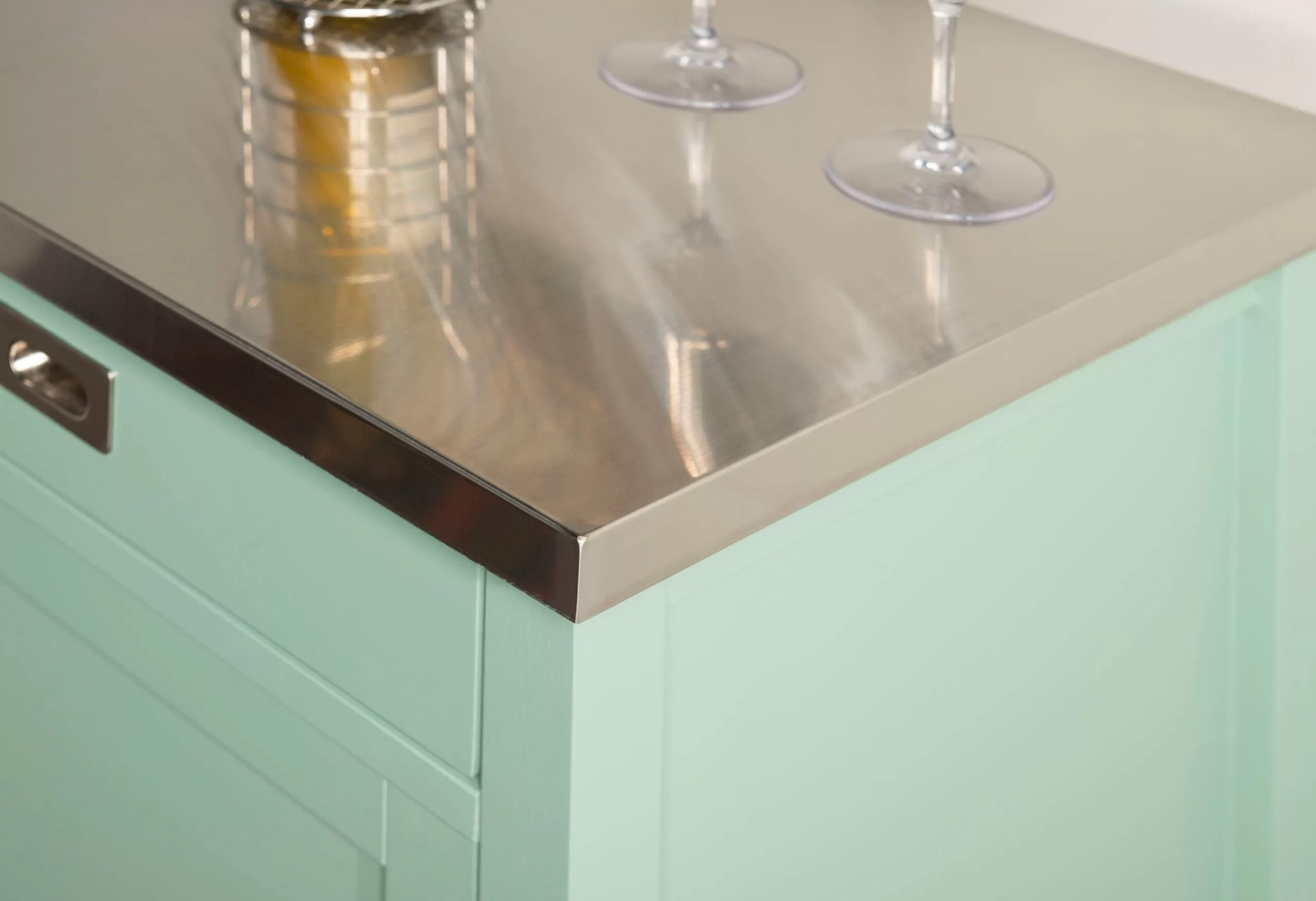 Linon Green Wood Base with Stainless Steel Metal Top Rolling Kitchen Cart (22-in x 18-in x 36-in) - Image 4