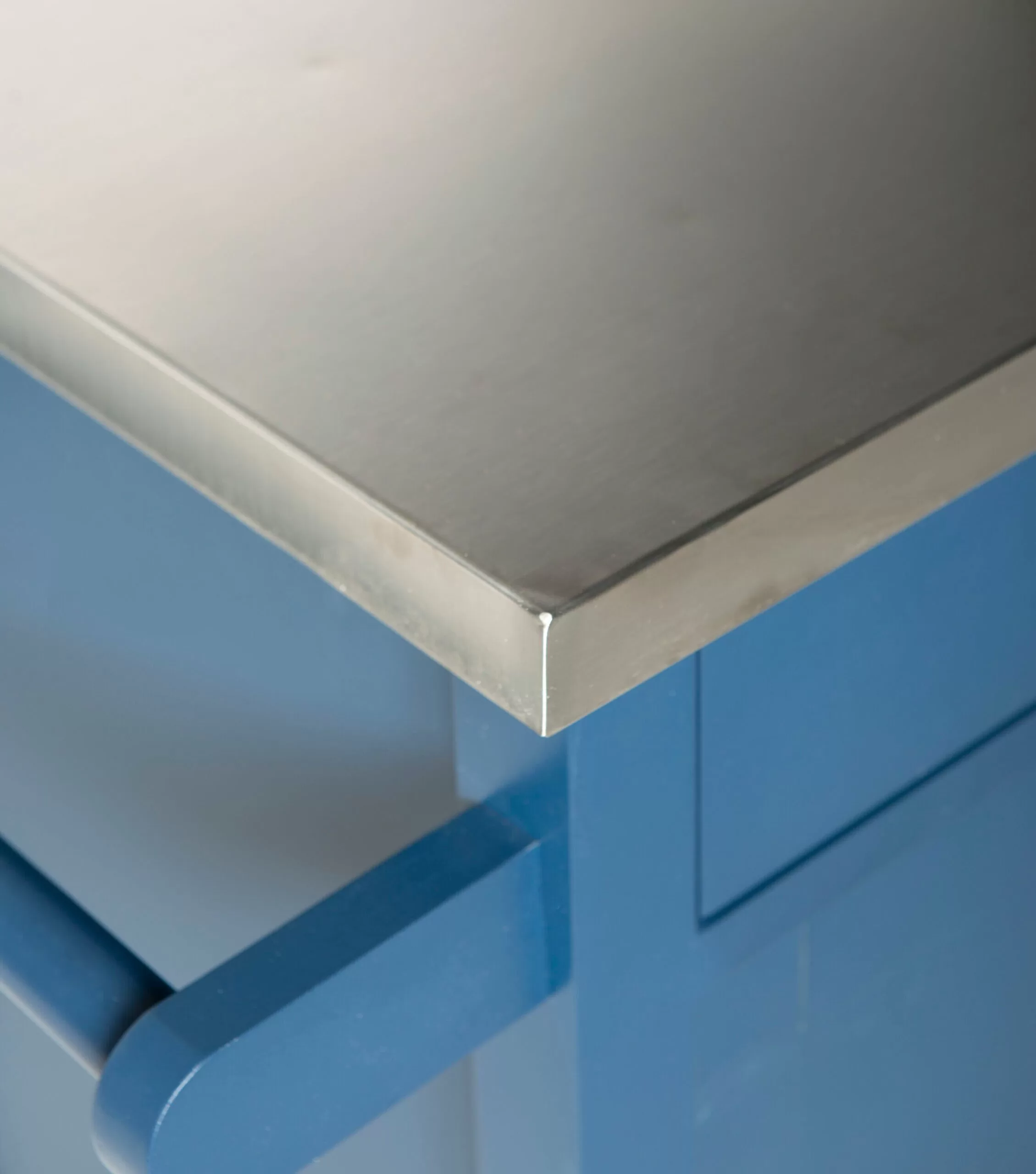 Linon Blue Wood Base with Stainless Steel Metal Top Rolling Kitchen Cart (25.5-in x 17.99-in x 36.02-in) - Image 12