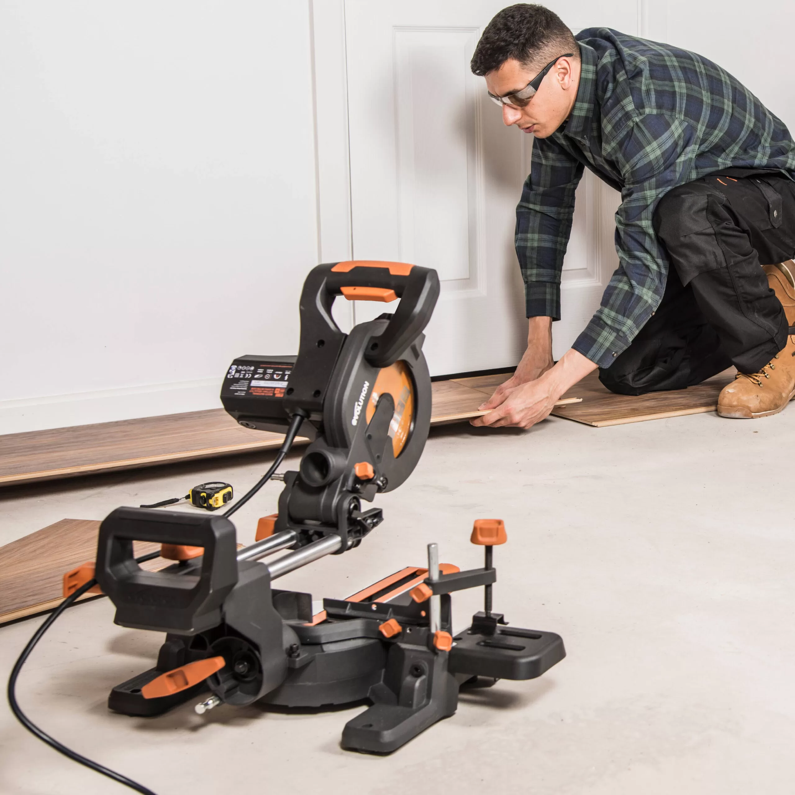 Evolution R185SMS+ 7-1/4-in 10-Amp Single Bevel Sliding Compound Corded Miter Saw with Laser Guide (Corded) - Image 9