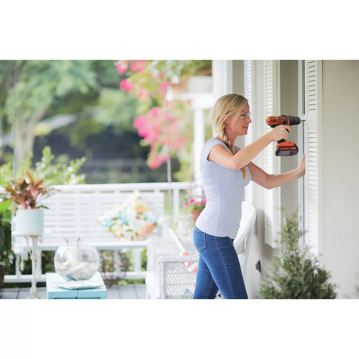 BLACK+DECKER 4-Tool 20-volt Power Tool Combo Kit Case (2 Li-ion Batteries Included and Charger Included) - Image 13