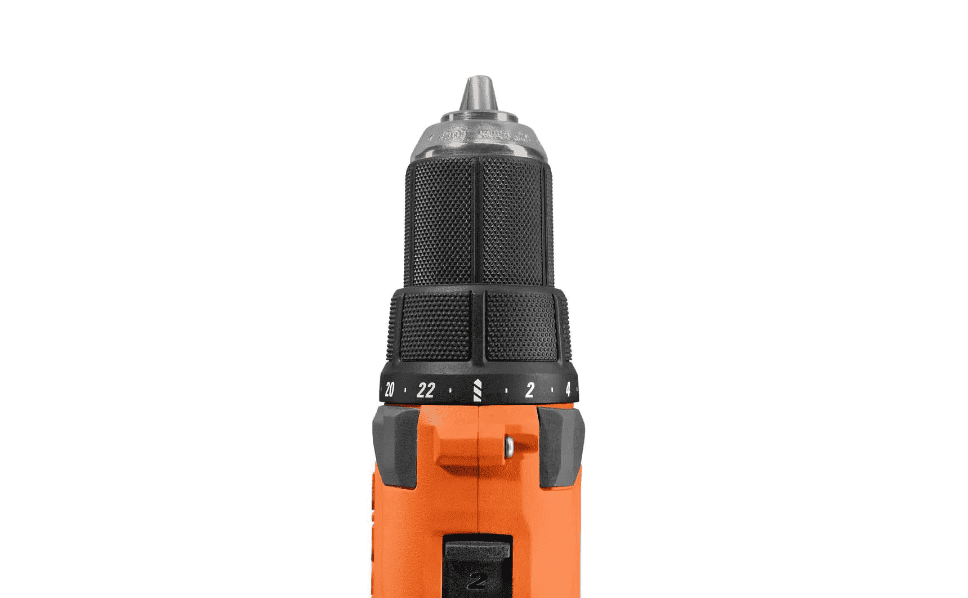 RIDGID R9207 18V Cordless 1/2 in. Drill/Driver and 6-1/2 in. Circular Saw Combo Kit with 2.0 Ah and 4.0 Ah Battery, Charger, and Bag