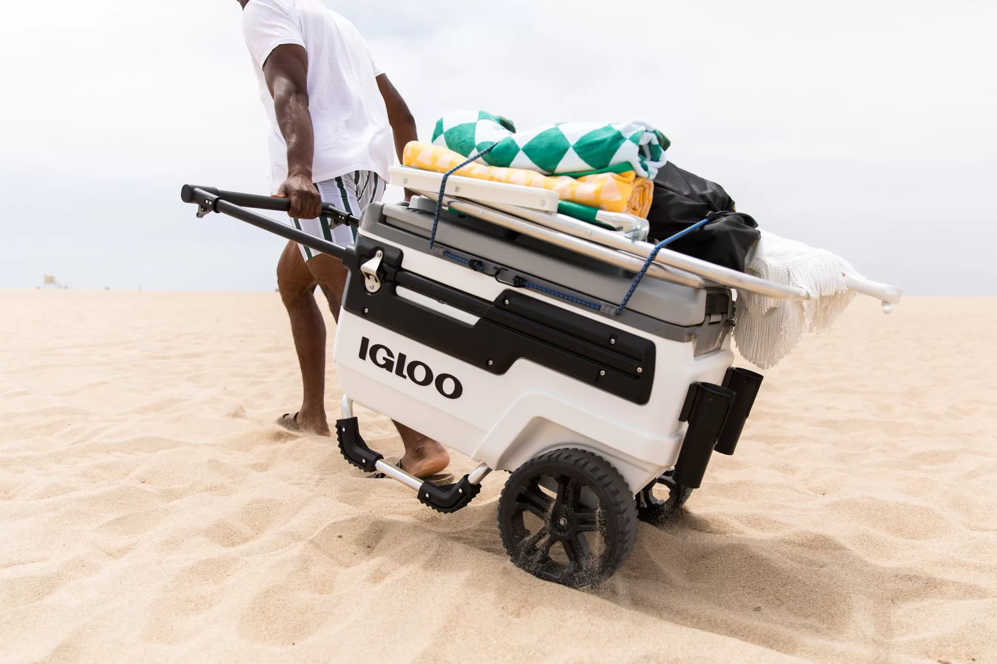 Igloo Trailmate Marine 70 Quart, Wheeled Cooler, White and Black