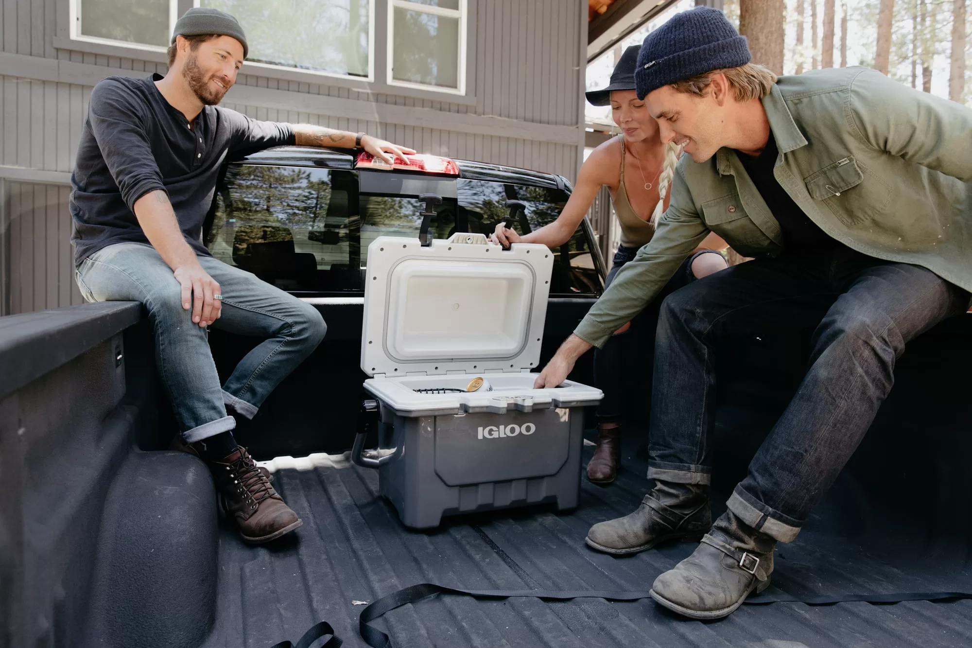 Igloo 24 Qt IMX Hard Sided Cooler, Gray