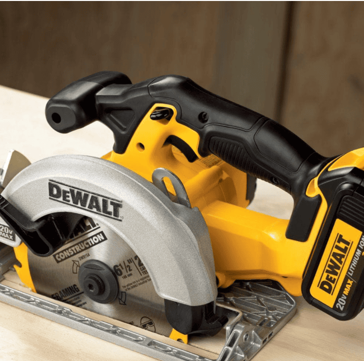 DEWALT Circular Saw DCS391P1 20-Volt MAX Cordless 6-1/2 in. with 20-Volt Battery 5.0Ah & Charger