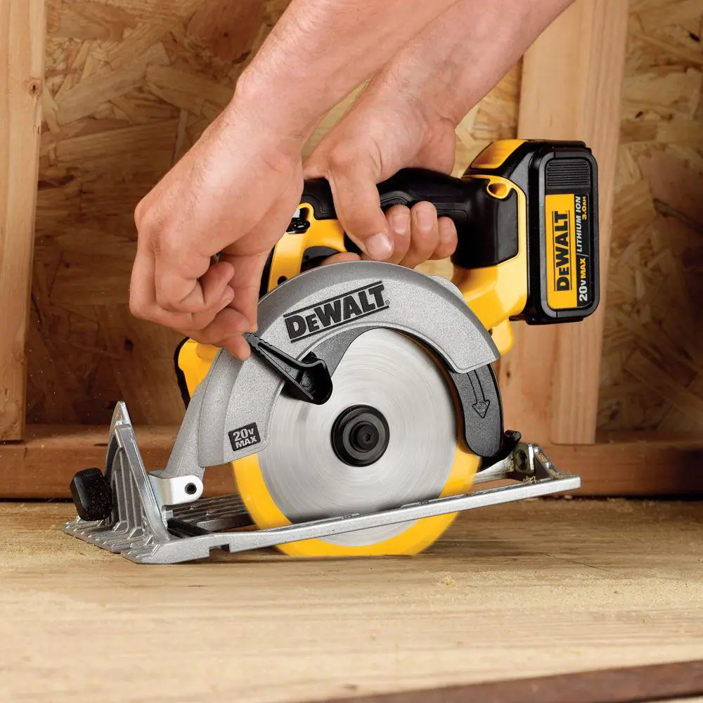 DEWALT DCS391B 20-Volt MAX Cordless 6-1/2 in. Circular Saw with (1) 20-Volt Battery 4.0Ah & Charger