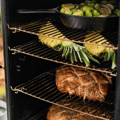 Masterbuilt Dual Fuel Smoker in Black