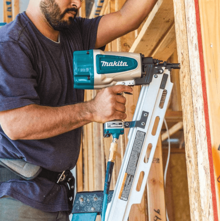 Makita AN924 3-1/2 in. 21° Pneumatic Full Round Head Framing Nailer