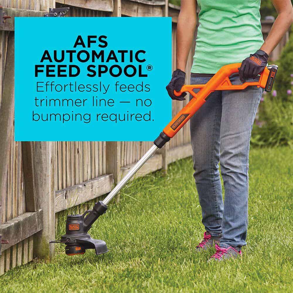 BLACK+DECKER LCC221 20V MAX Cordless Battery Powered String Trimmer & Leaf Blower Combo Kit with (1) 1.5 Ah Battery and Charger