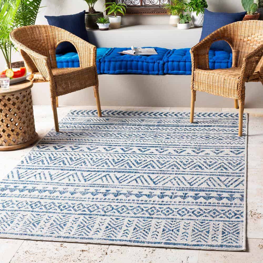 Artistic Weavers 7 ft. 10 in. x 10 ft. 2 in. Indoor/Outdoor Blue/White Area Rug