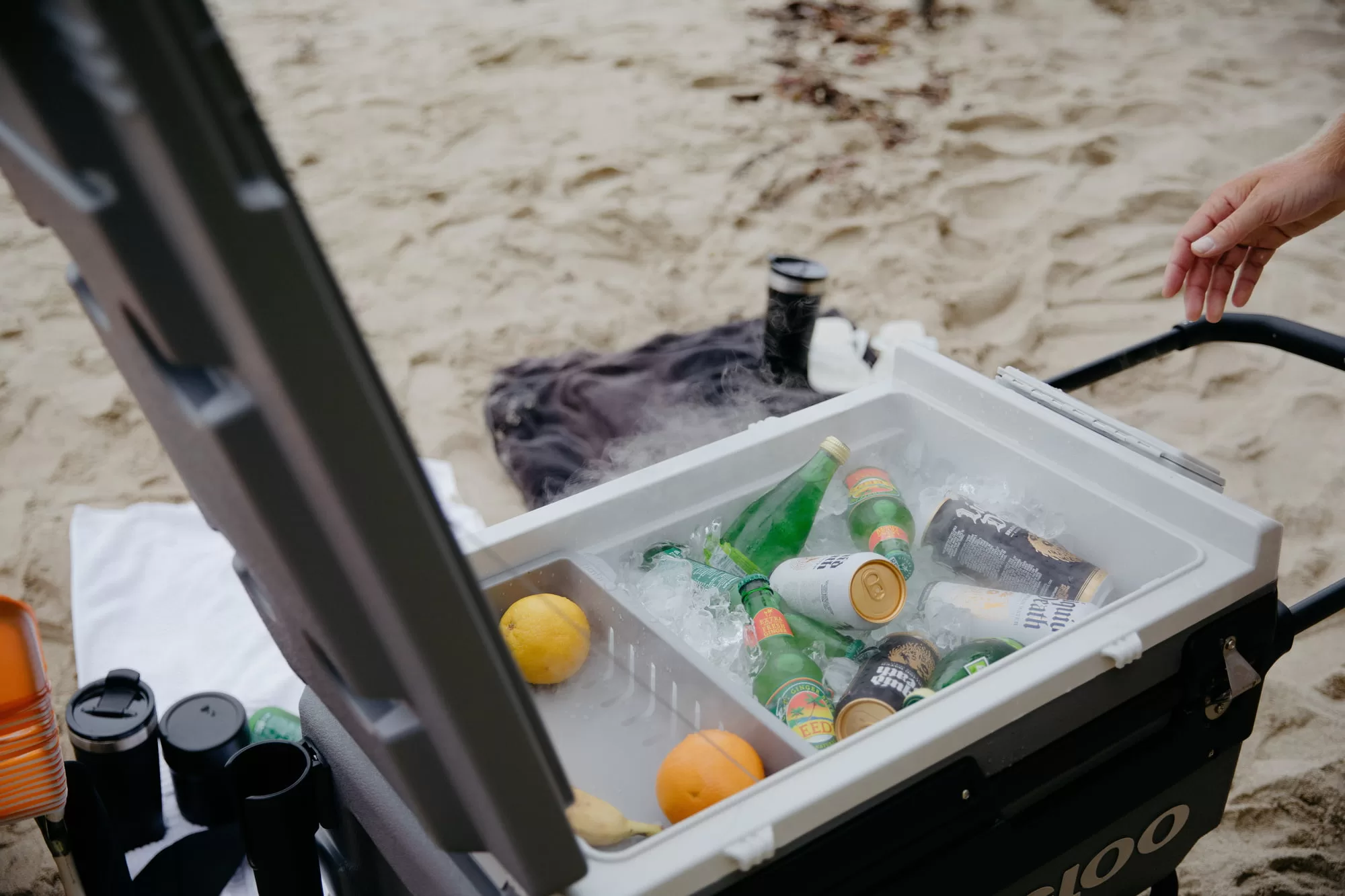 Igloo Trailmate Journey 70 Qt Wheeled Cooler, Gray