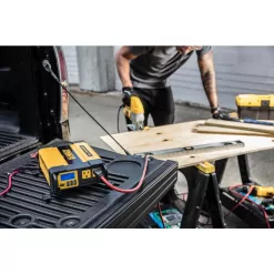 DEWALT DXAEPI1000 1000-Watt Portable Car Power Inverter with Triple USB Ports