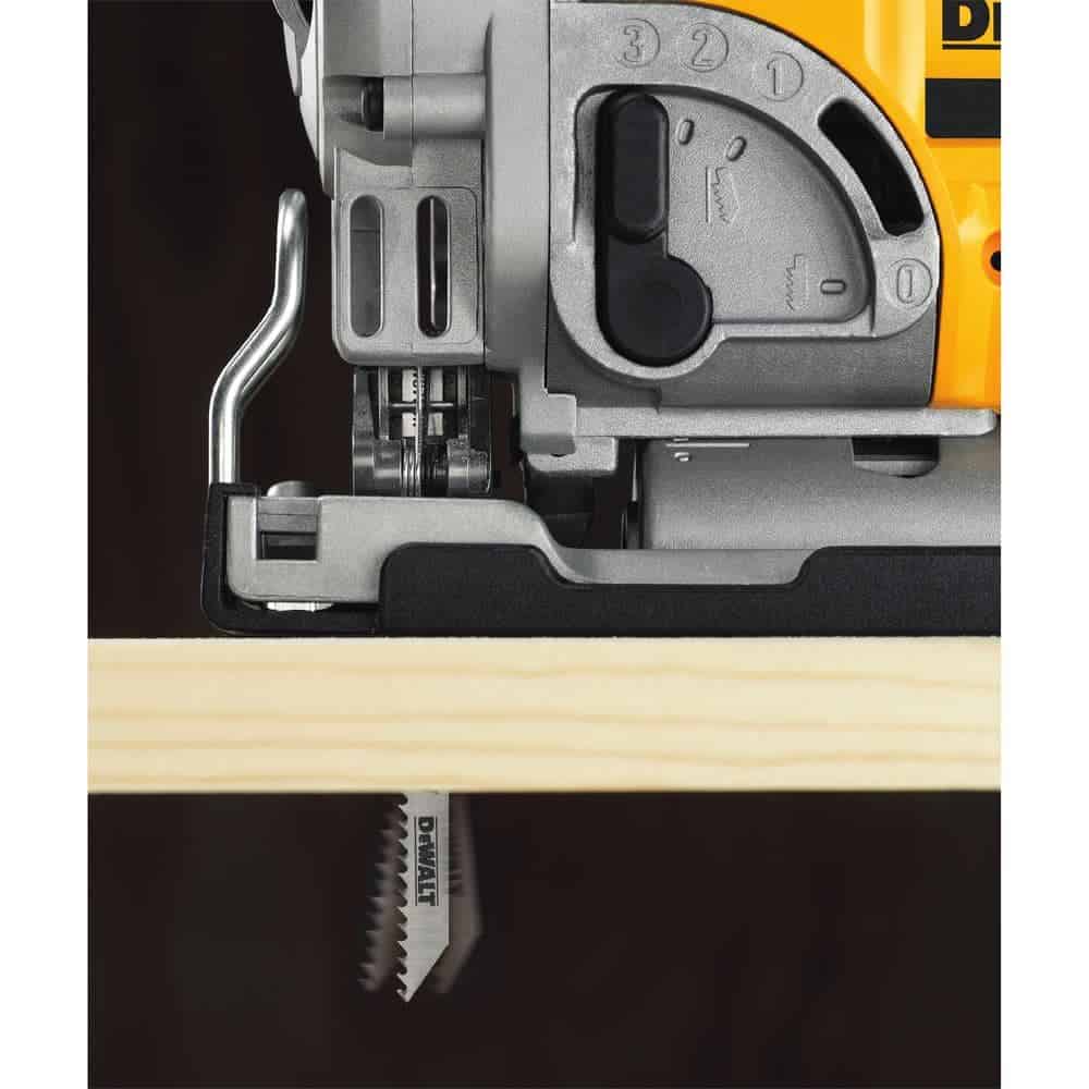 DEWALT DCB205CKW331B 20V MAX Lithium-Ion Cordless Jig Saw with (1) 20V 5.0Ah Battery and Charger