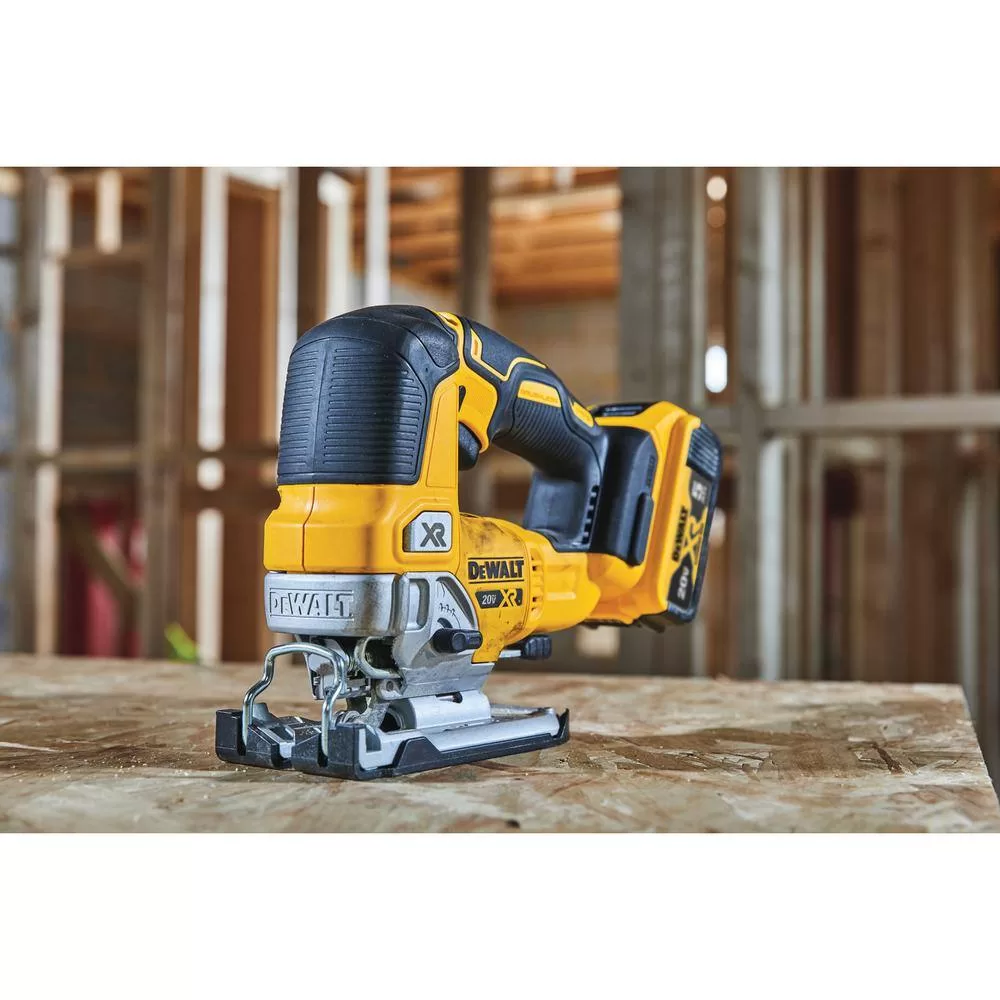 DEWALT DCS334BWDCB52CK 20V MAX XR Li-Ion Cordless Brushless Jigsaw, (2) 20V MAX XR Premium Lithium-Ion 5.0Ah Batteries, Charger, and Kit Bag