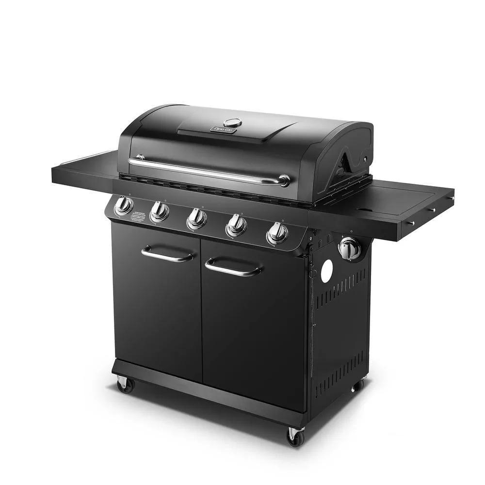 Dyna-Glo DGP552CSP-D Premier 5-Burner Propane Gas Grill in Black