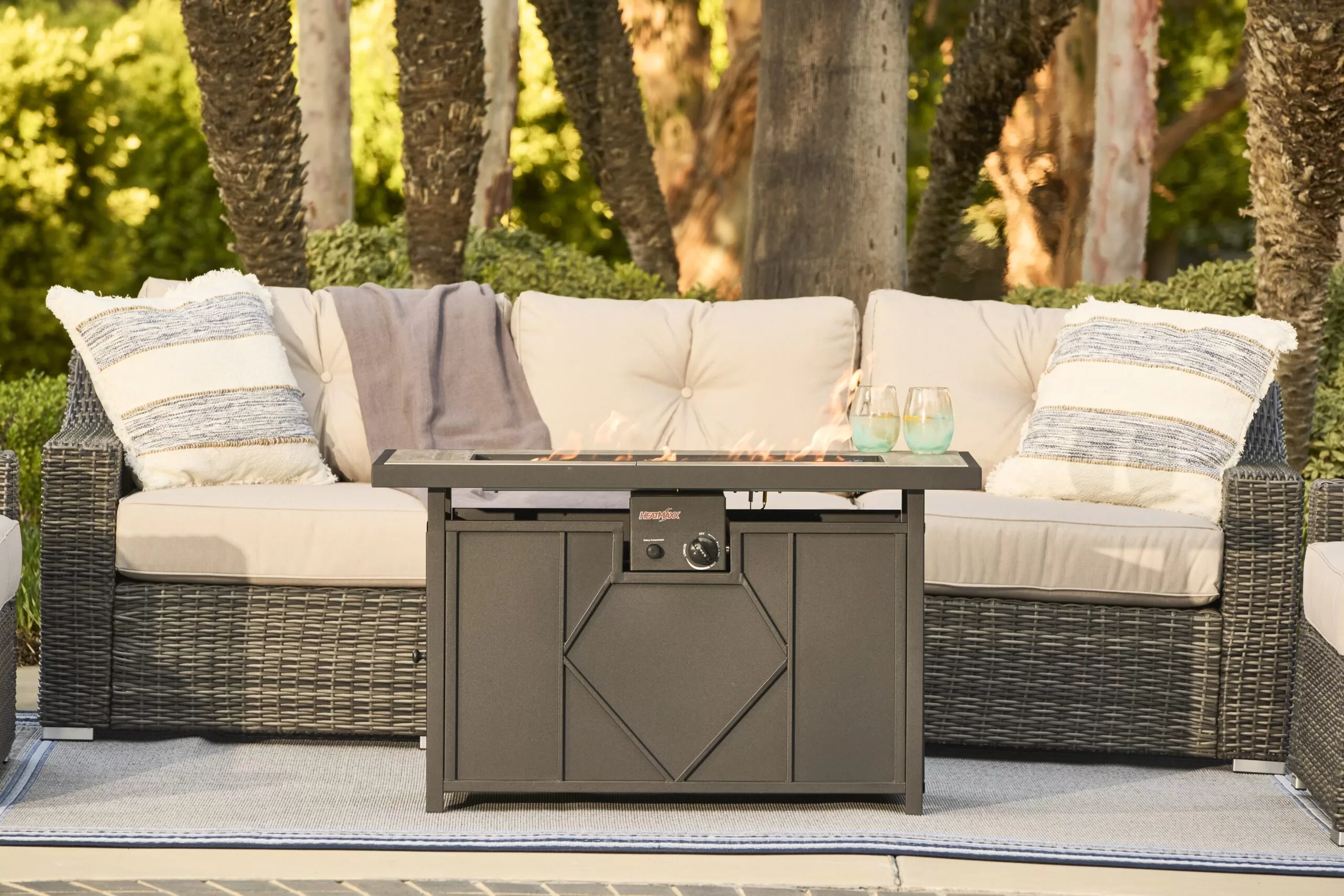 HEATMAXX 42 in. 60,000BTU Fire Pit Propane Gas Fire Pit Table Rectangular Tabletop