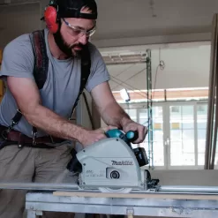 Makita XPS01PMJ 18V X2 LXT Lithium-Ion (36V) Brushless Cordless 6-1/2 in. Plunge Circular Saw Kit (4.0Ah)
