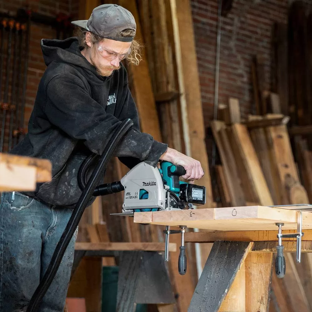 Makita XPS01PMJ 18V X2 LXT Lithium-Ion (36V) Brushless Cordless 6-1/2 in. Plunge Circular Saw Kit (4.0Ah)