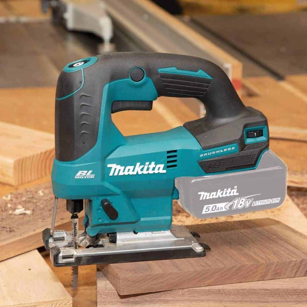 Makita XVJ04Z 18V LXT Lithium-Ion Brushless Cordless Jig Saw (Tool Only)