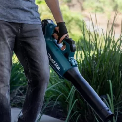 Makita XT287SM1 18-Volt 4.0 Ah LXT Lithium-Ion (Blower/String Trimmer) Brushless Cordless Combo Kit (2-Piece)