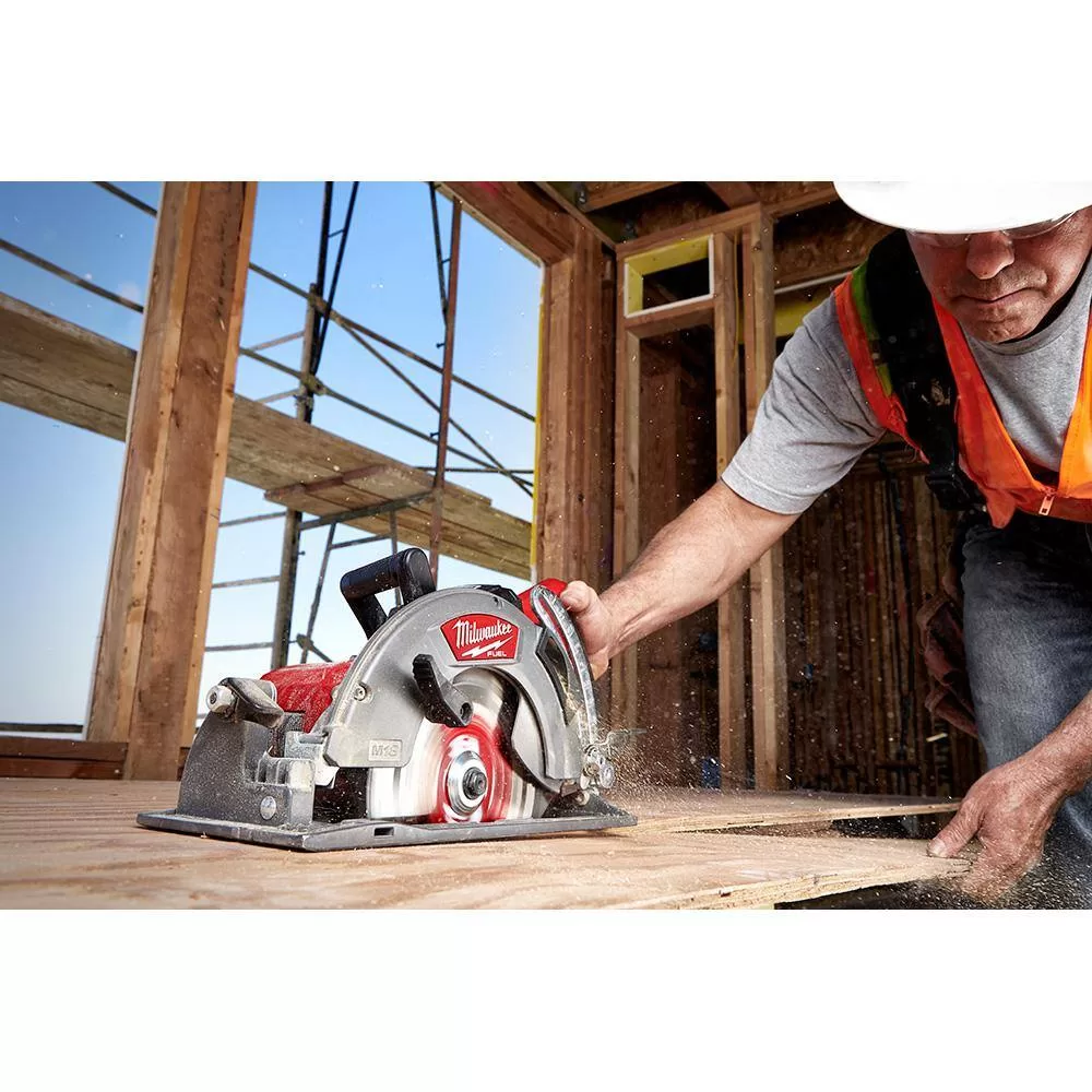 Milwaukee 2830-20-2745-20 M18 FUEL 18V Lithium-Ion Cordless 7-1/4 in. Rear Handle Circular Saw with 30-Degree Framing Nailer (2-Tool)