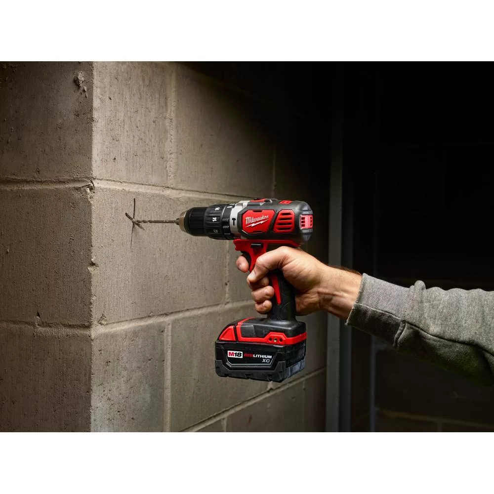 Milwaukee 2695-24 M18 18V Lithium-Ion Cordless Combo Tool Kit (4-Tool) w/(2) 3.0Ah Batteries, (1) Charger, (1) Tool Bag