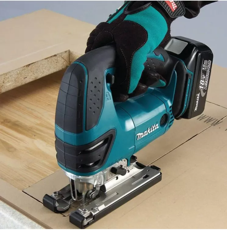 Makita Jig Saw XVJ03Z 18-Volt LXT Lithium-Ion Cordless (Tool-Only)