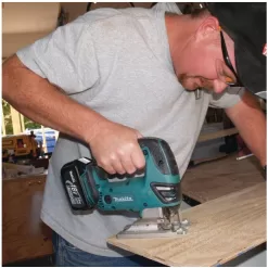Makita Jig Saw XVJ03Z 18-Volt LXT Lithium-Ion Cordless (Tool-Only)