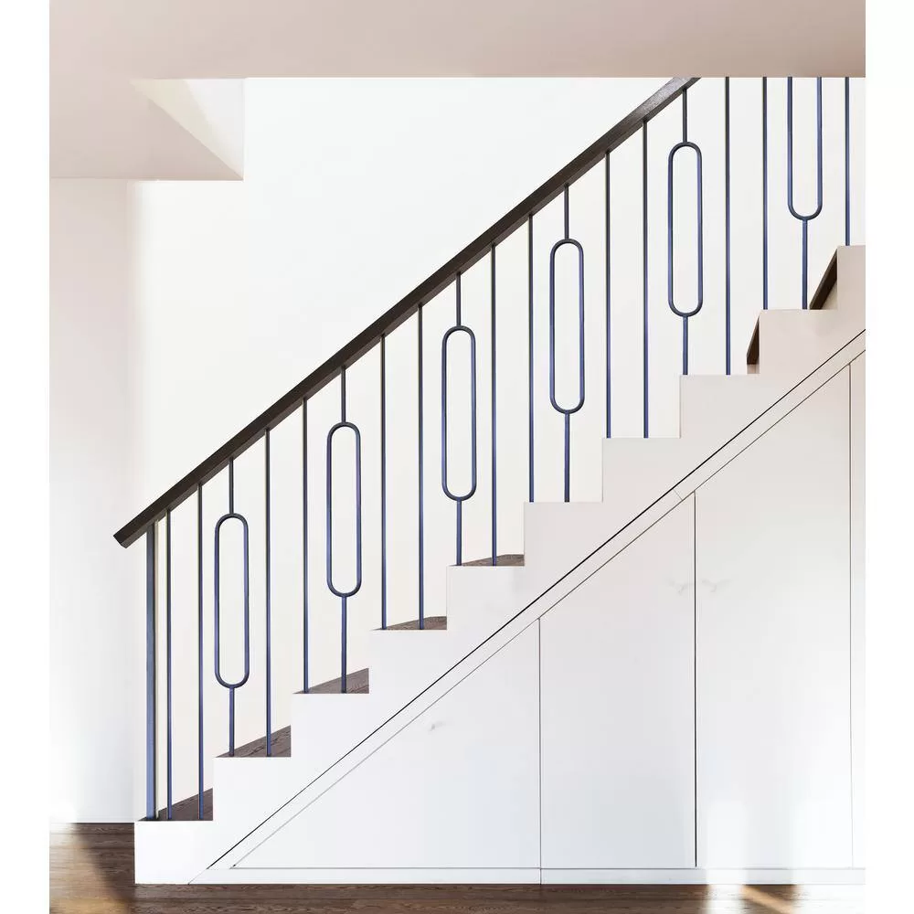 HOUSE OF FORGINGS RO-6002-8 Red Oak 6002-8 2-3/4 in. W x 1-5/8 in. H Modern Style Straight Wood Handrail for Stair Remodeling 8 ft. L