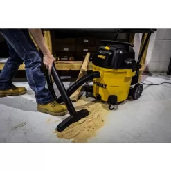 DEWALT DXV14P 14 Gal. Poly Wet/Dry Vac