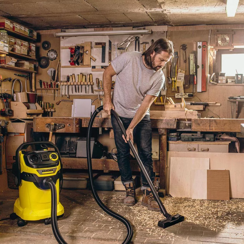 Karcher 1.628-311.0 WD 5/P Multi-Purpose 6.6 Gal. Wet/Dry Shop Vacuum Cleaner with Attachments and Blower Feature - 2022 Edition