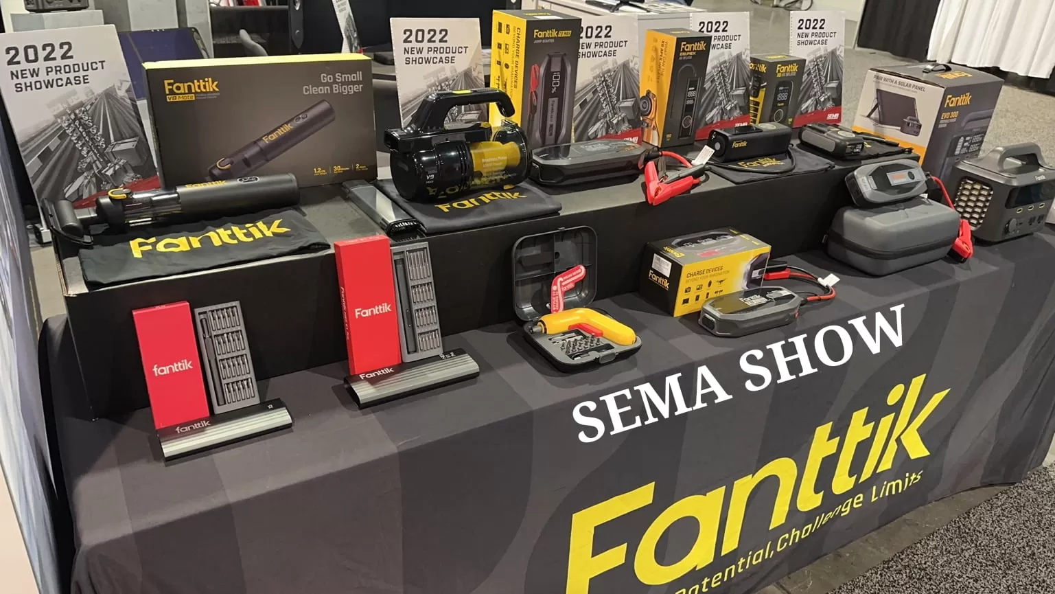 Fanttik 2000 Amp Jump Starter, 12V Car Battery Booster, 65W Two-Way Fast Charging