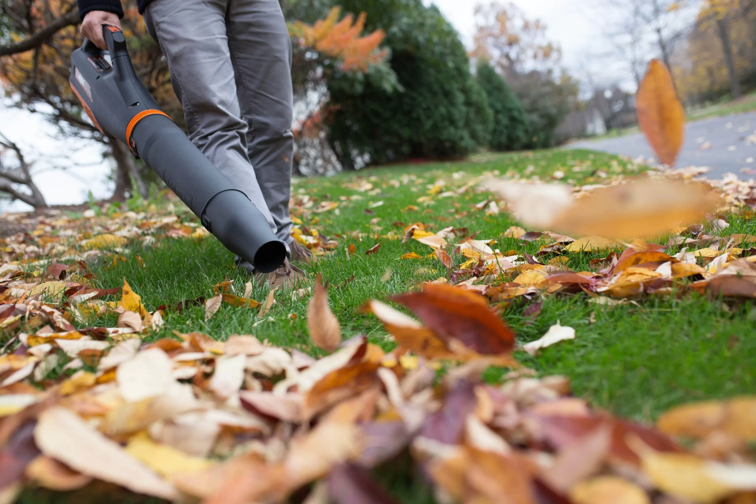 WEN 40-volt Max 480-CFM 124-MPH Battery Handheld Leaf Blower 2 Ah (Battery and Charger Not Included)