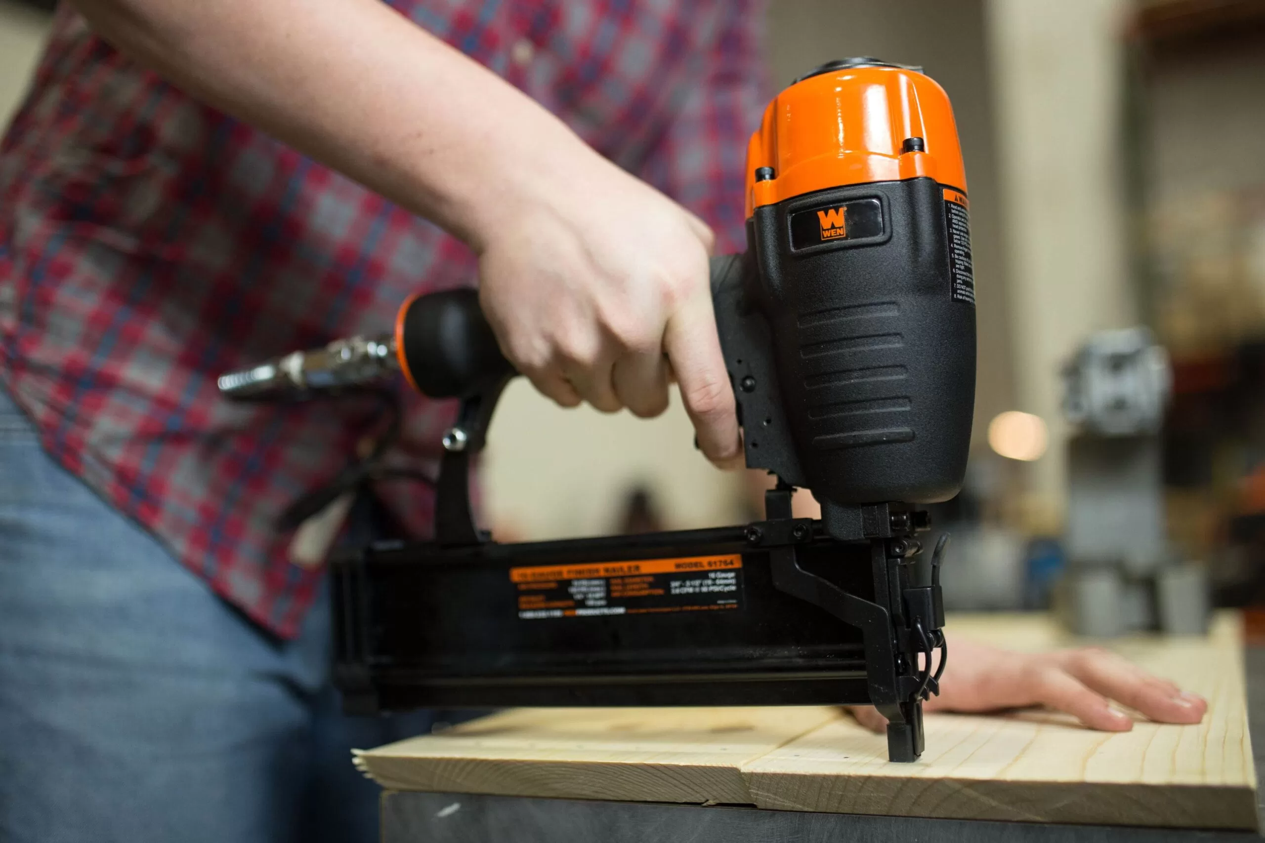 WEN 2.5-in 16-Gauge Pneumatic Finish Nailer