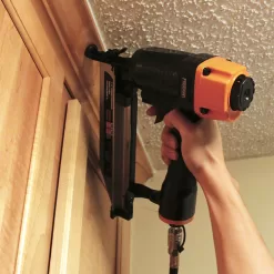 FREEMAN 2.5-in 16-Gauge Pneumatic Finish Nailer