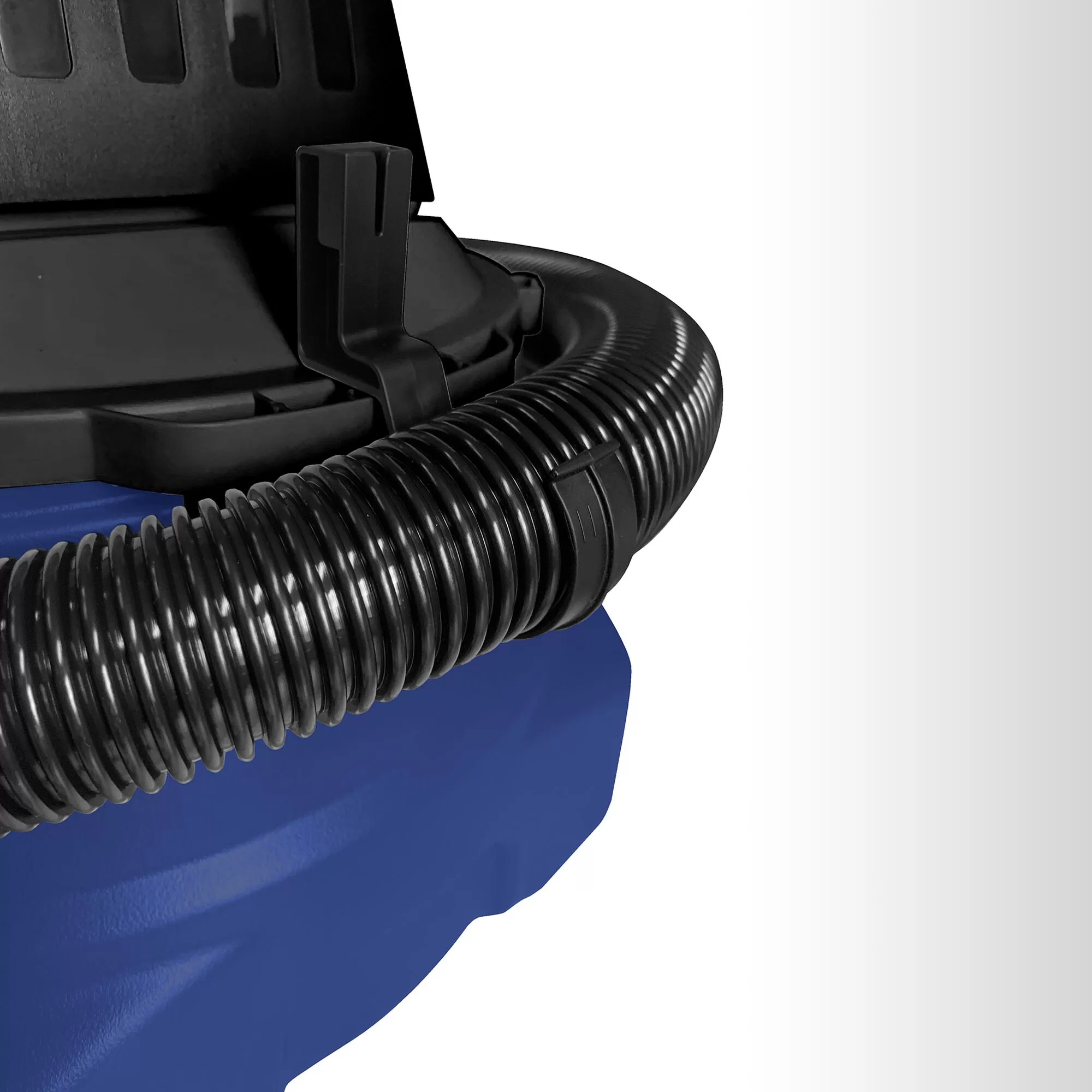 Koblenz 9-Gallons 5-HP Corded Wet/Dry Shop Vacuum with Accessories Included
