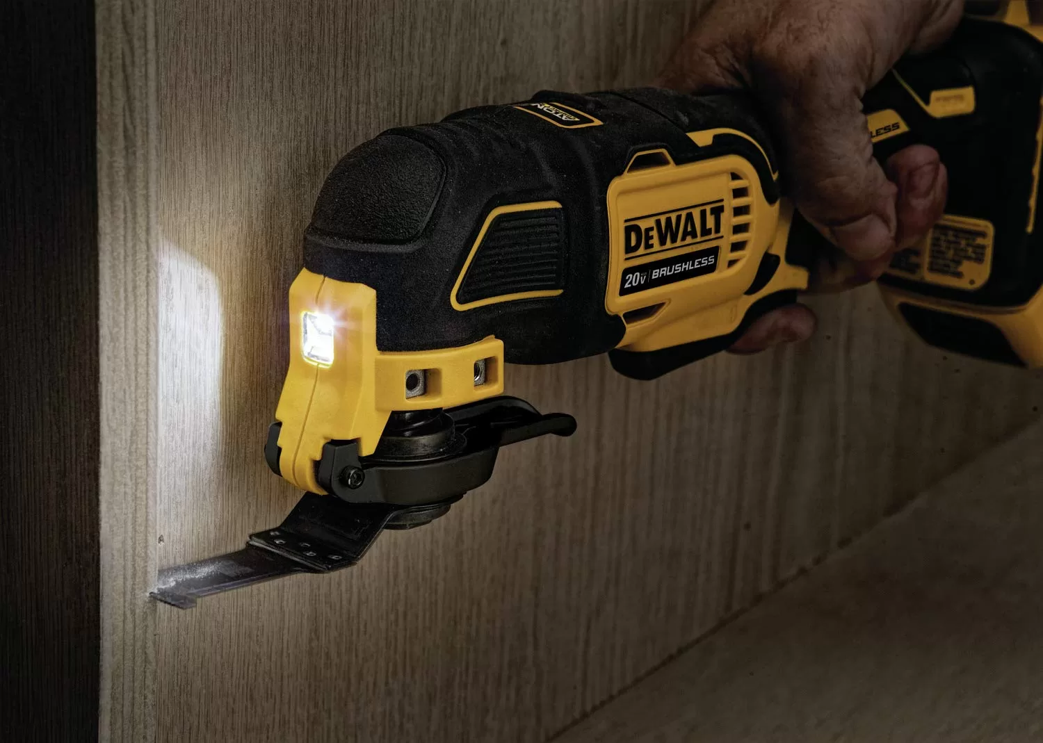 DEWALT ATOMIC 20V MAX* Oscillating Tool, Cordless, Oscillating, Tool only (DCS354B)