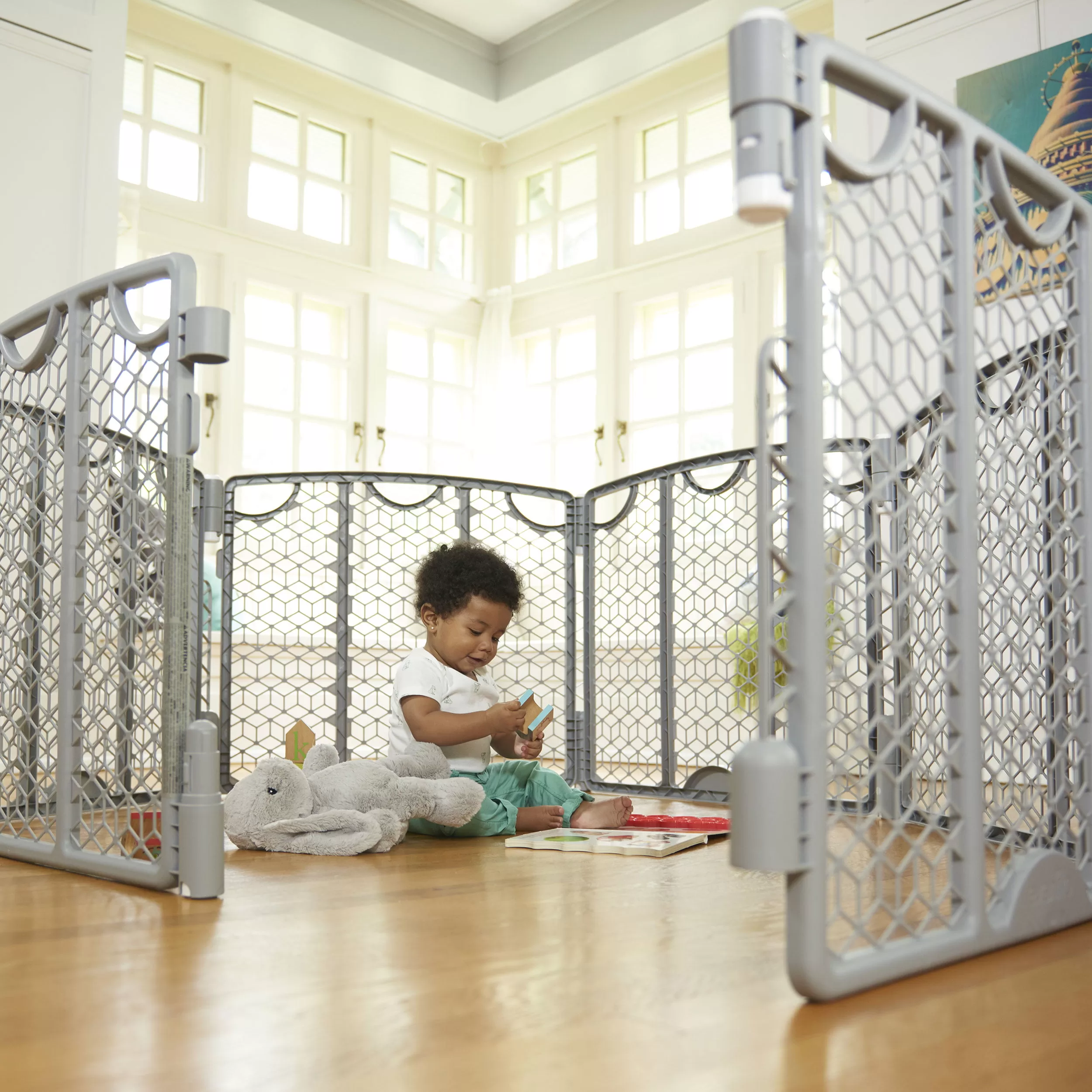 Evenflo Versatile Play Space Adjustable Freestanding Playard, 6-Panels, Cool Gray