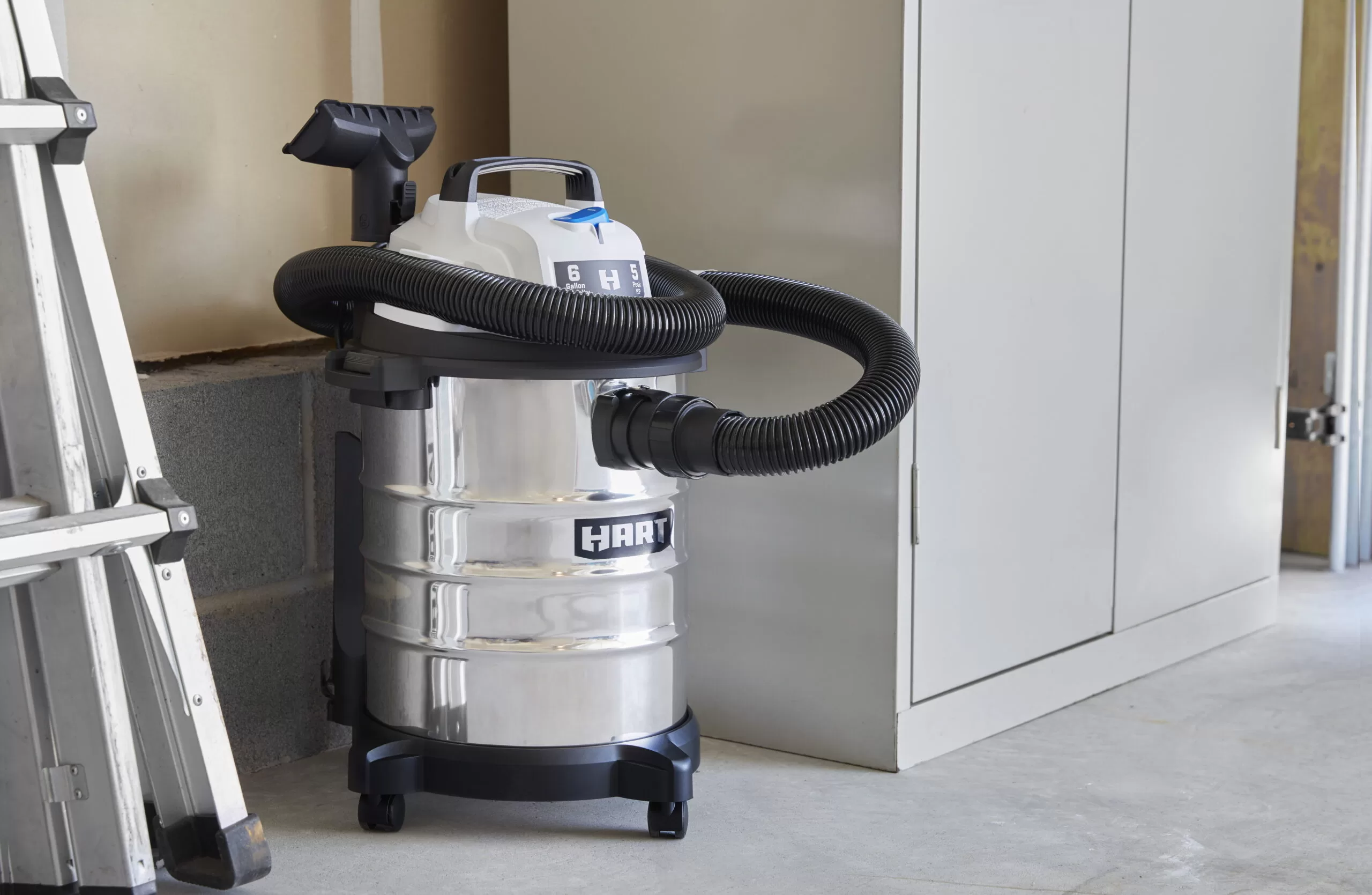 HART 6 Gallon 5 Peak HP Stainless Steel Wet/Dry Vacuum with Cartridge Filter, VOC608S 3702