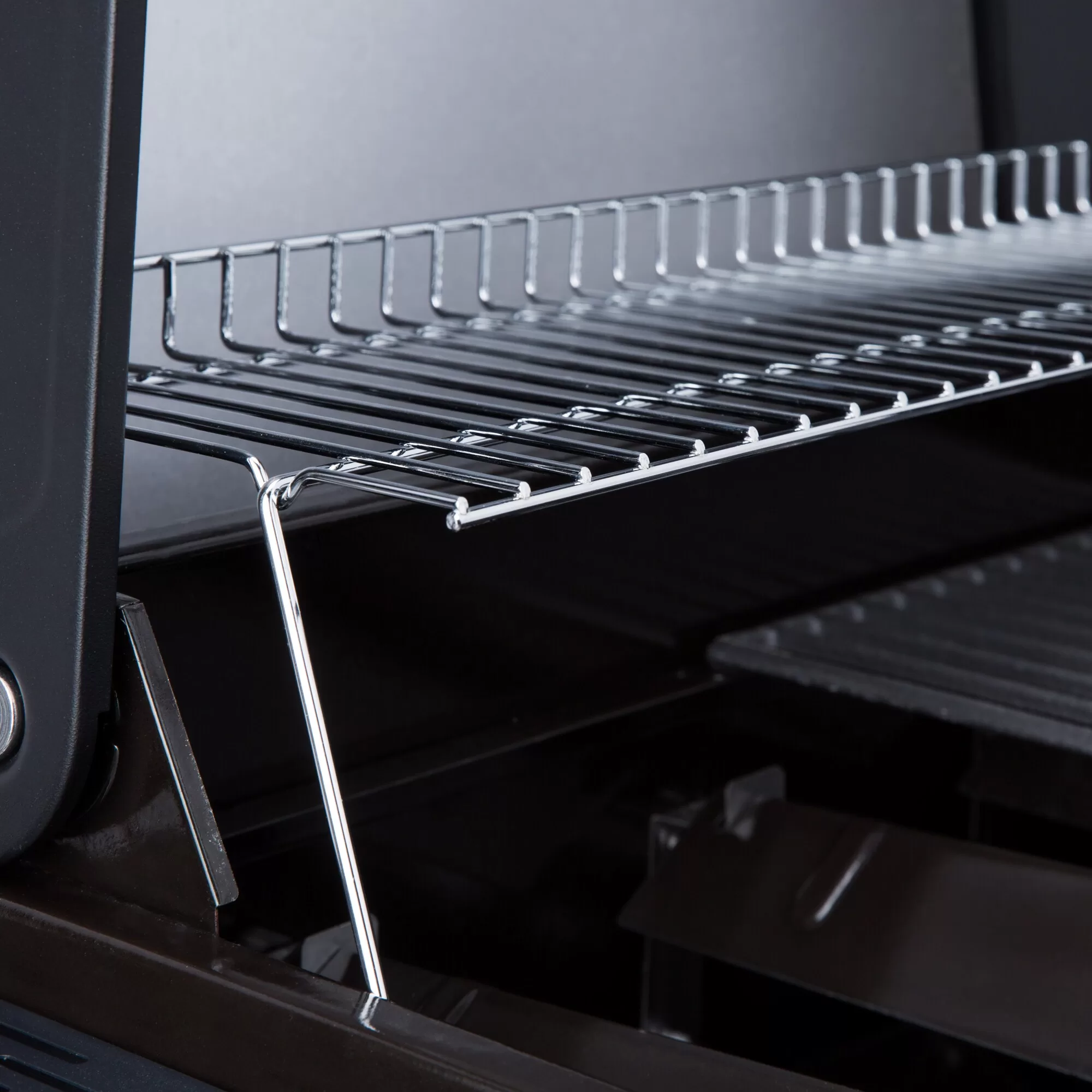 Blue Rhino Black and Silver/Porcelain and Stainless Steel 3-Burner Liquid Propane Gas Grill