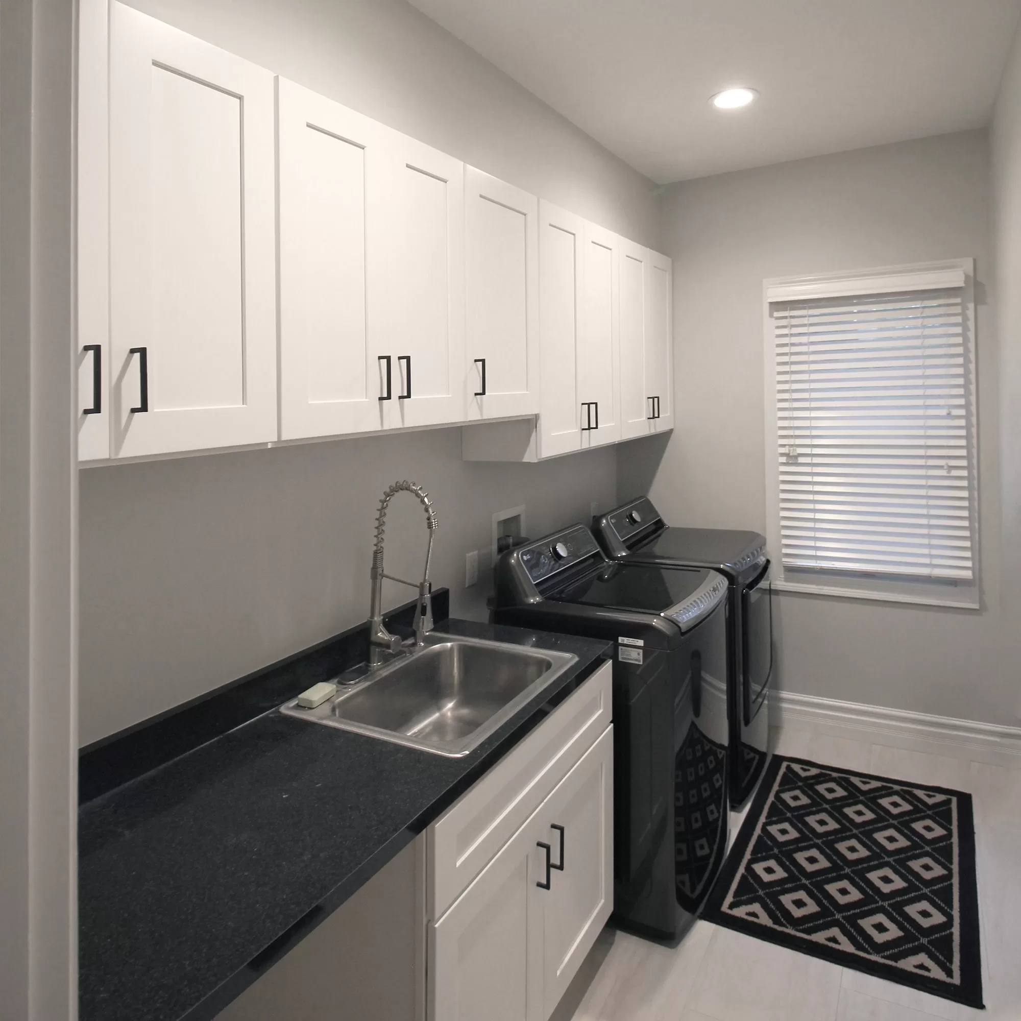 Design House Brookings 15-in W x 24-in H x 12-in D White Painted Maple Door Wall Ready To Assemble Cabinet (Recessed Panel Shaker Door Style)