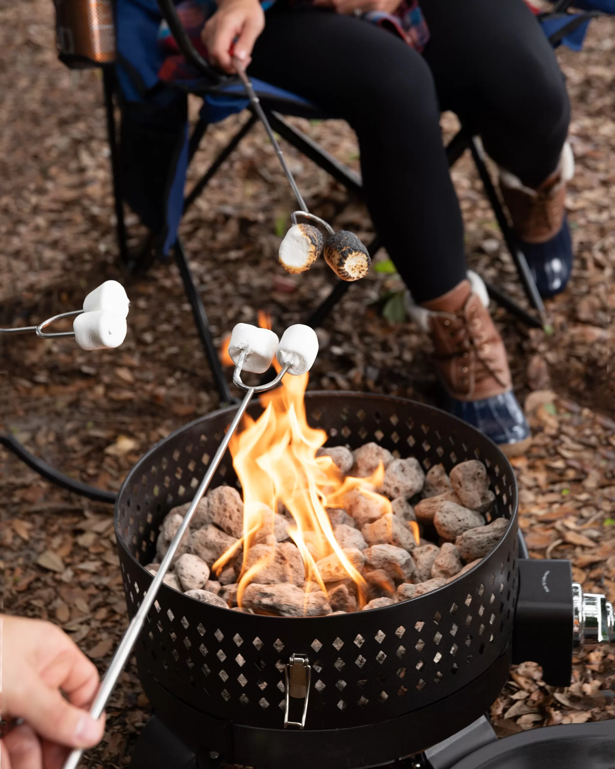 Fire Sense Sporty 15-in W 60000-BTU Mocha Portable Tabletop Aluminum Propane Gas Fire Pit