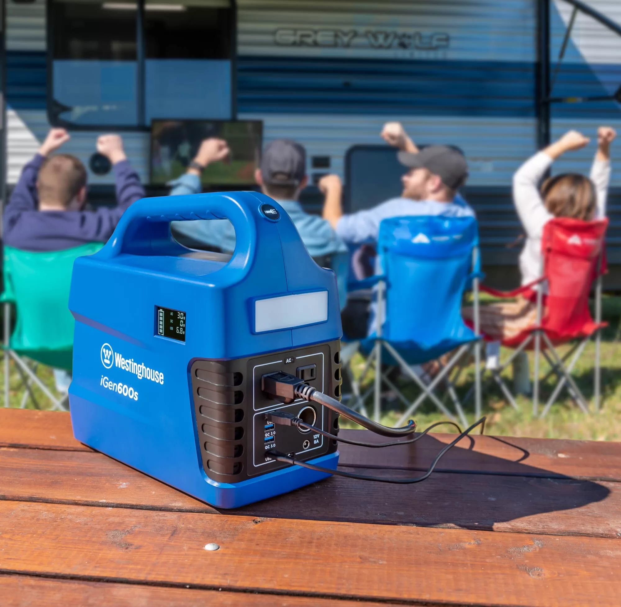 Westinghouse 600-Rated/1200-Peak Watt Camping/RV Power Station 600-Watt Portable Power Station