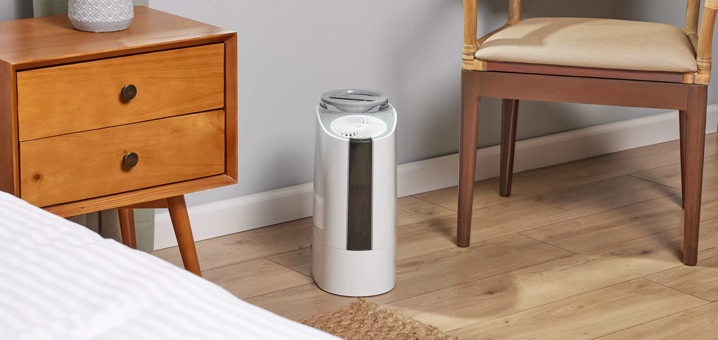 Vornado 1-Gallons Console Cool Mist Humidifier (For Rooms Up To 600-sq ft)