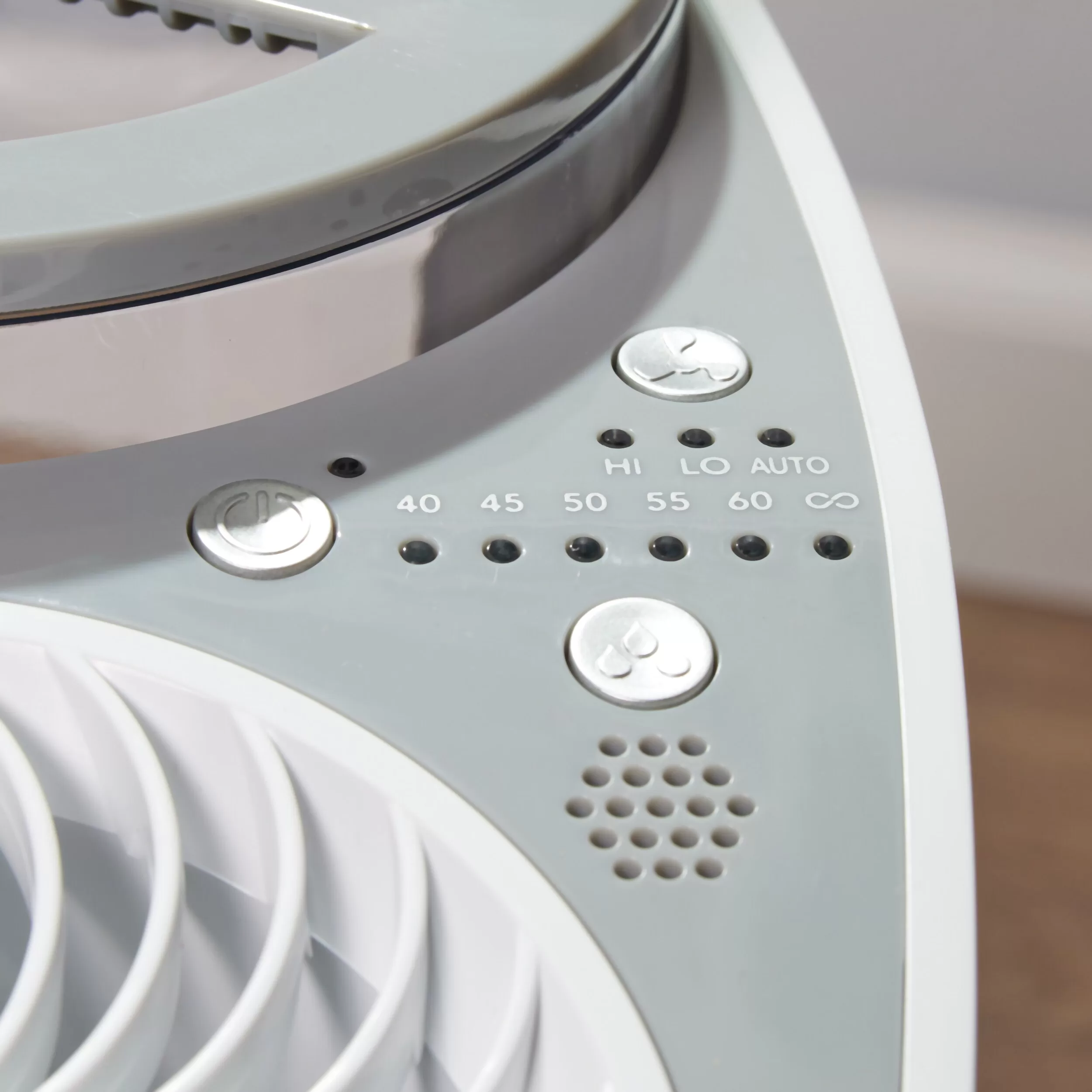 Vornado 1-Gallons Console Cool Mist Humidifier (For Rooms Up To 600-sq ft)