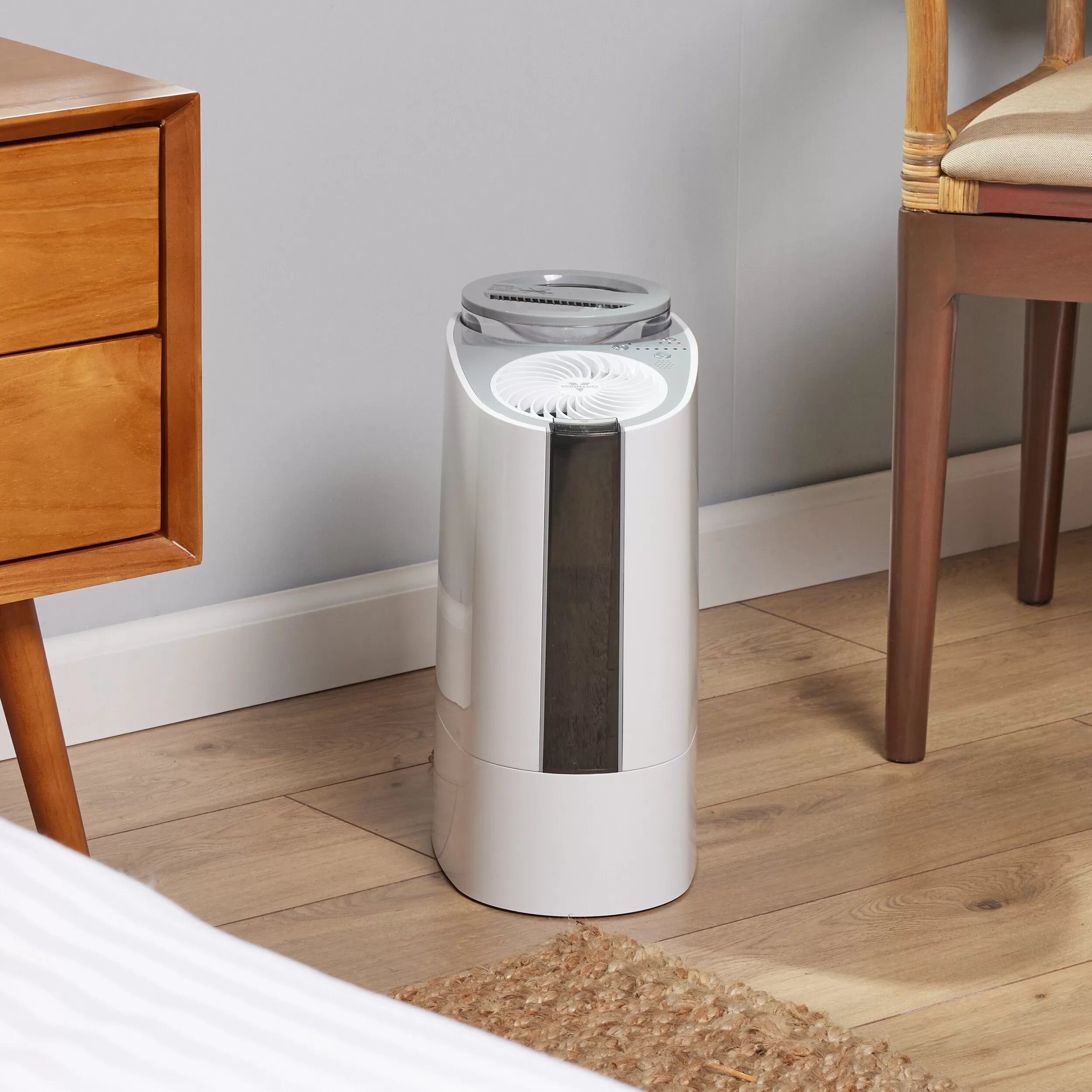 Vornado 1-Gallons Console Cool Mist Humidifier (For Rooms Up To 600-sq ft)