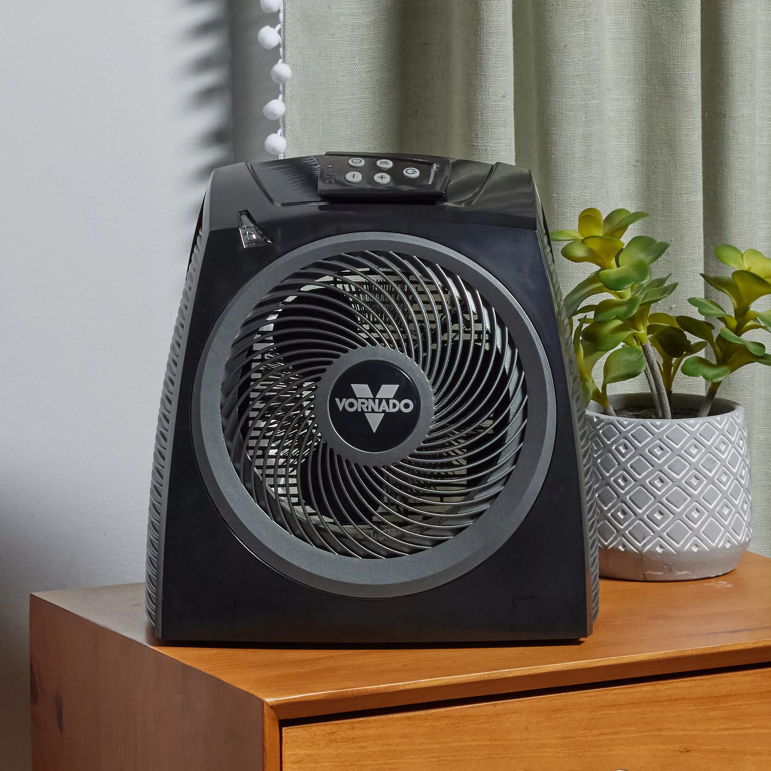 Vornado Up to 1500-Watt Fan Compact Personal Indoor Electric Space Heater with Thermostat and Remote Included