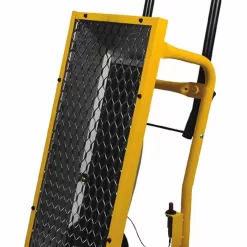 DEWALT 45000-BTU Outdoor Portable Radiant Propane Heater