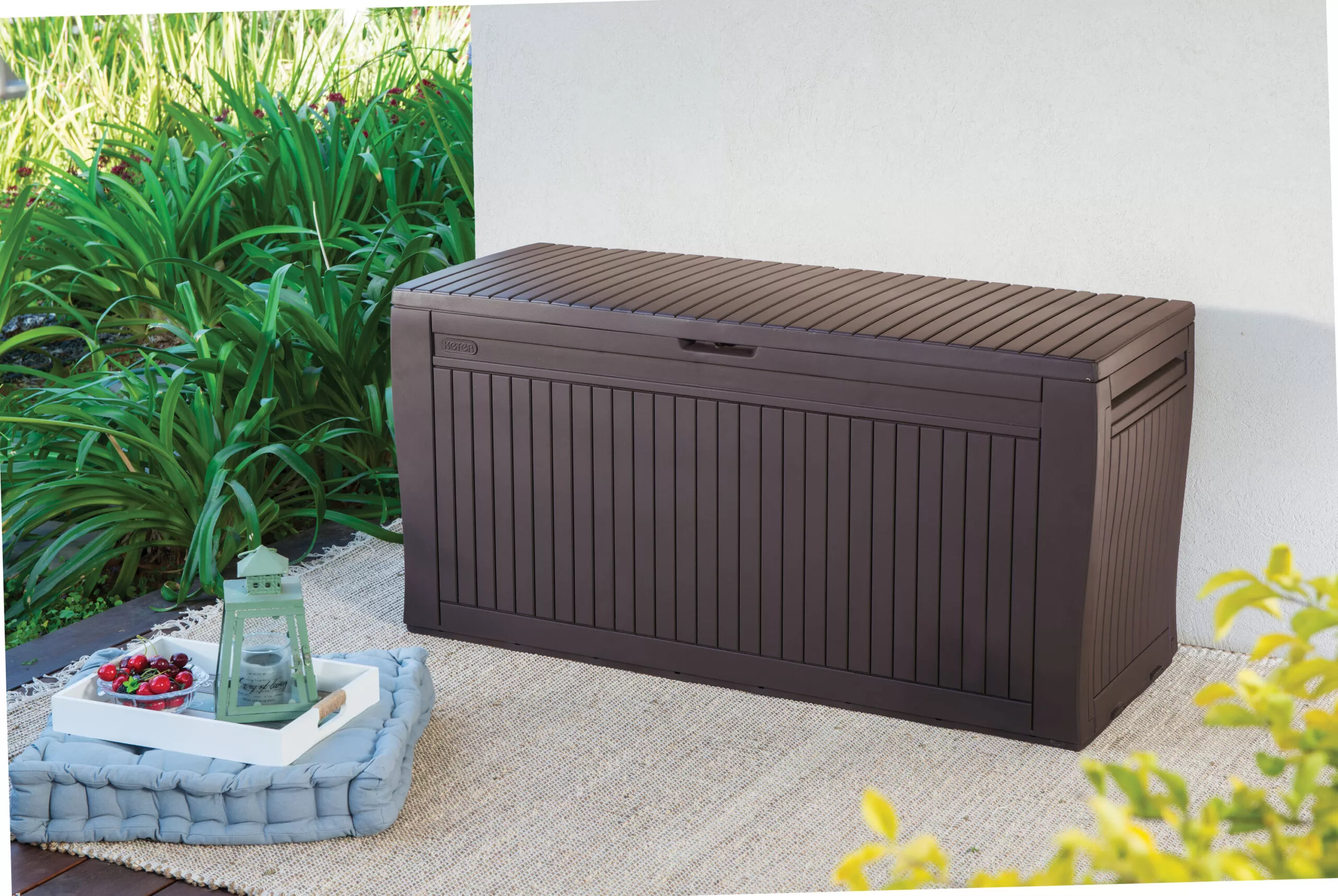 Keter Comfy Outdoor Storage 46-in L x 17.6-in 71-Gallons Brown Durable Plastic Deck Box
