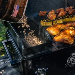 Pit Boss Portable 256-Sq in Black Pellet Grill